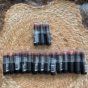 Wet N Wild Lot of 17 Lipsticks